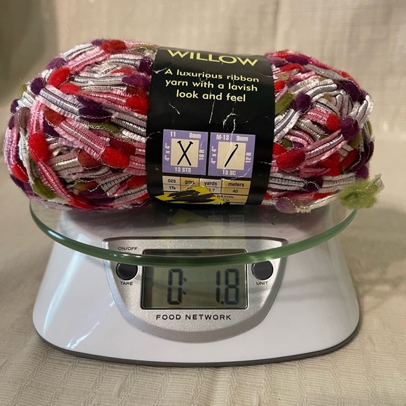 2 Skeins Discontinued Sensations Willow Bulky Wt Yarn Color Berry Willow - Picture 4 of 5